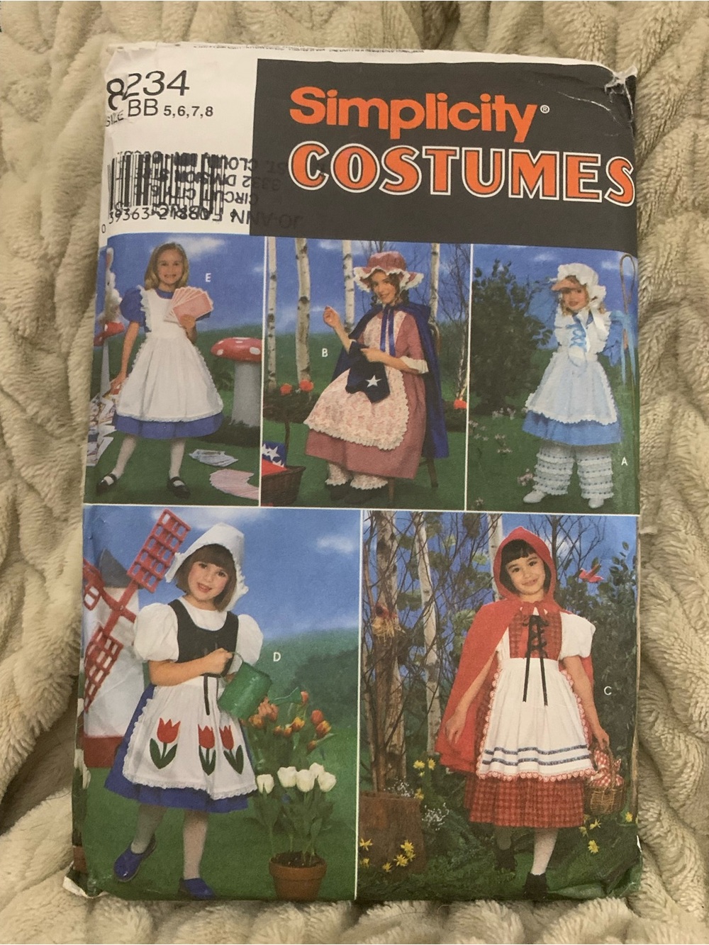 Simplicity Girl’s Costume Pattern Packet - new; hasn’t been cut